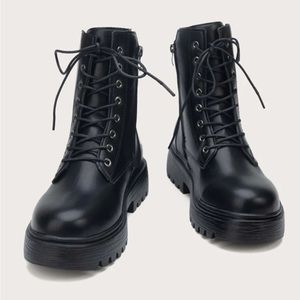 SHEIN Women Chunky Minimalist Lace-Up Front Combat Boots Size 9.5